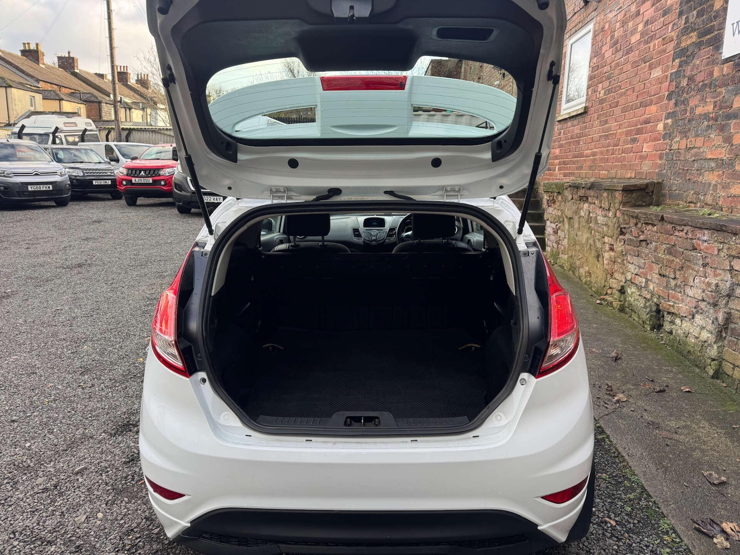 Used Ford Fiesta 2016 for sale - 77010611: Photo 14