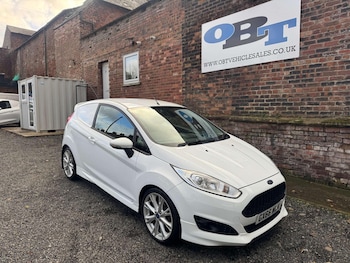 Used Ford Fiesta 2016 for sale - 77010611: Photo