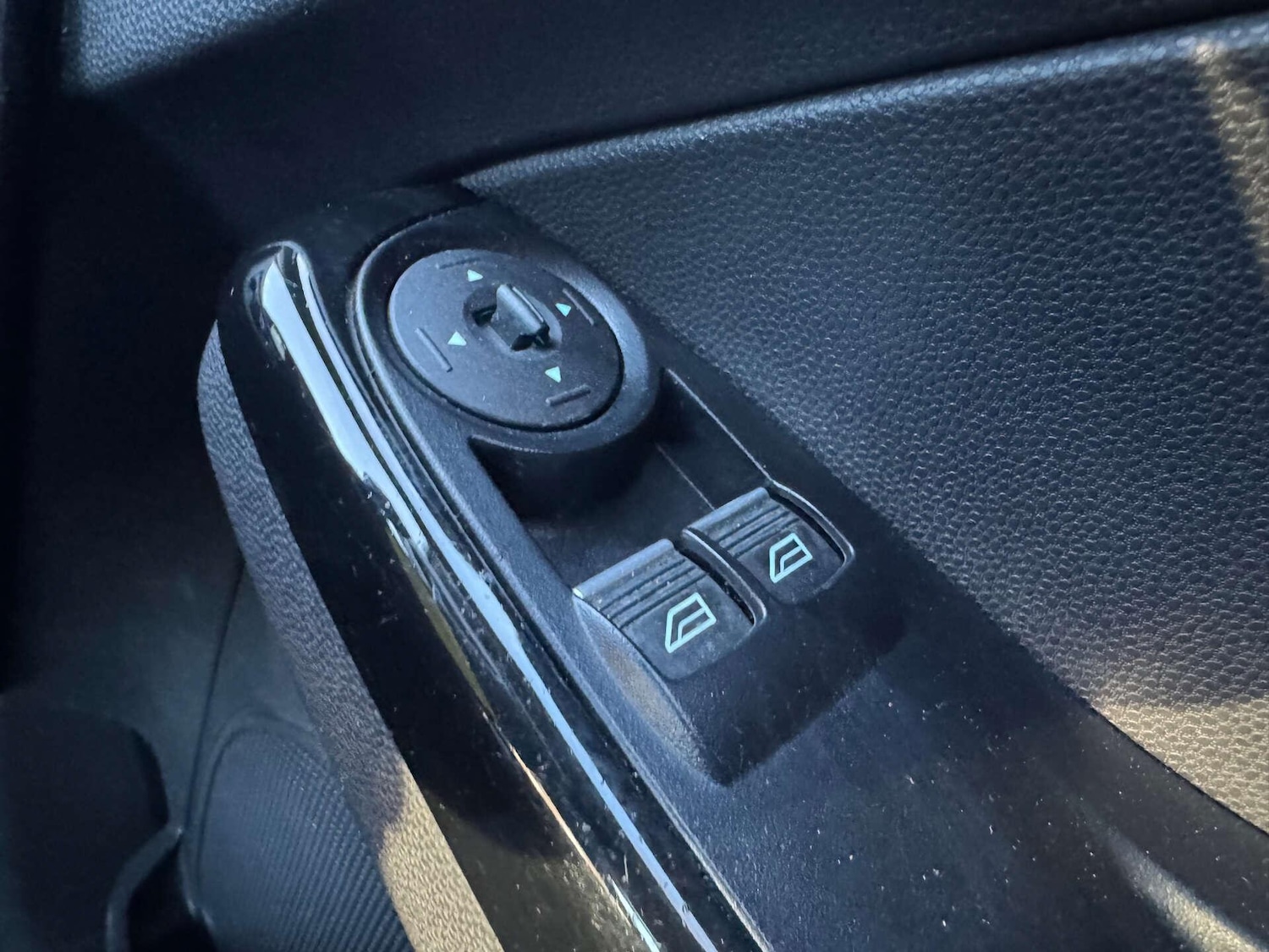 Used Ford Fiesta 2016 for sale - 76943022: Photo 24