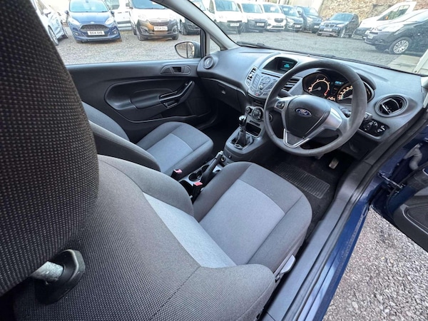 Used Ford Fiesta Van 2017 for sale - 74098440: Photo 11