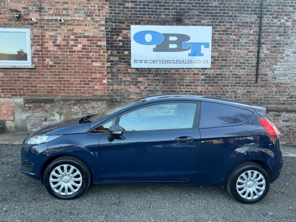 Used Ford Fiesta Van 2017 for sale - 74098440: Photo 6