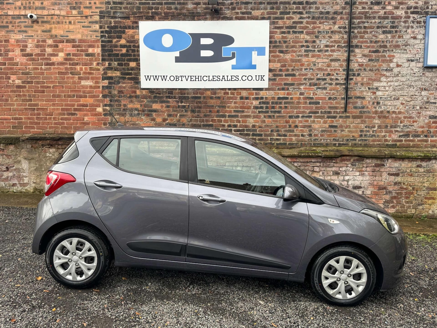Used Hyundai i10 2016 for sale - 76434570: Photo 2
