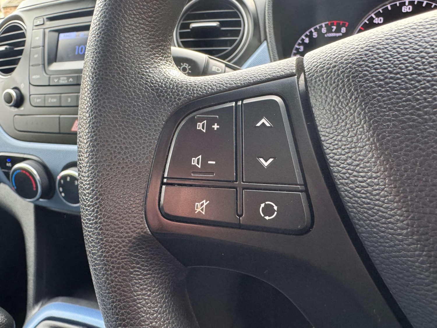 Used Hyundai i10 2016 for sale - 76434570: Photo 27