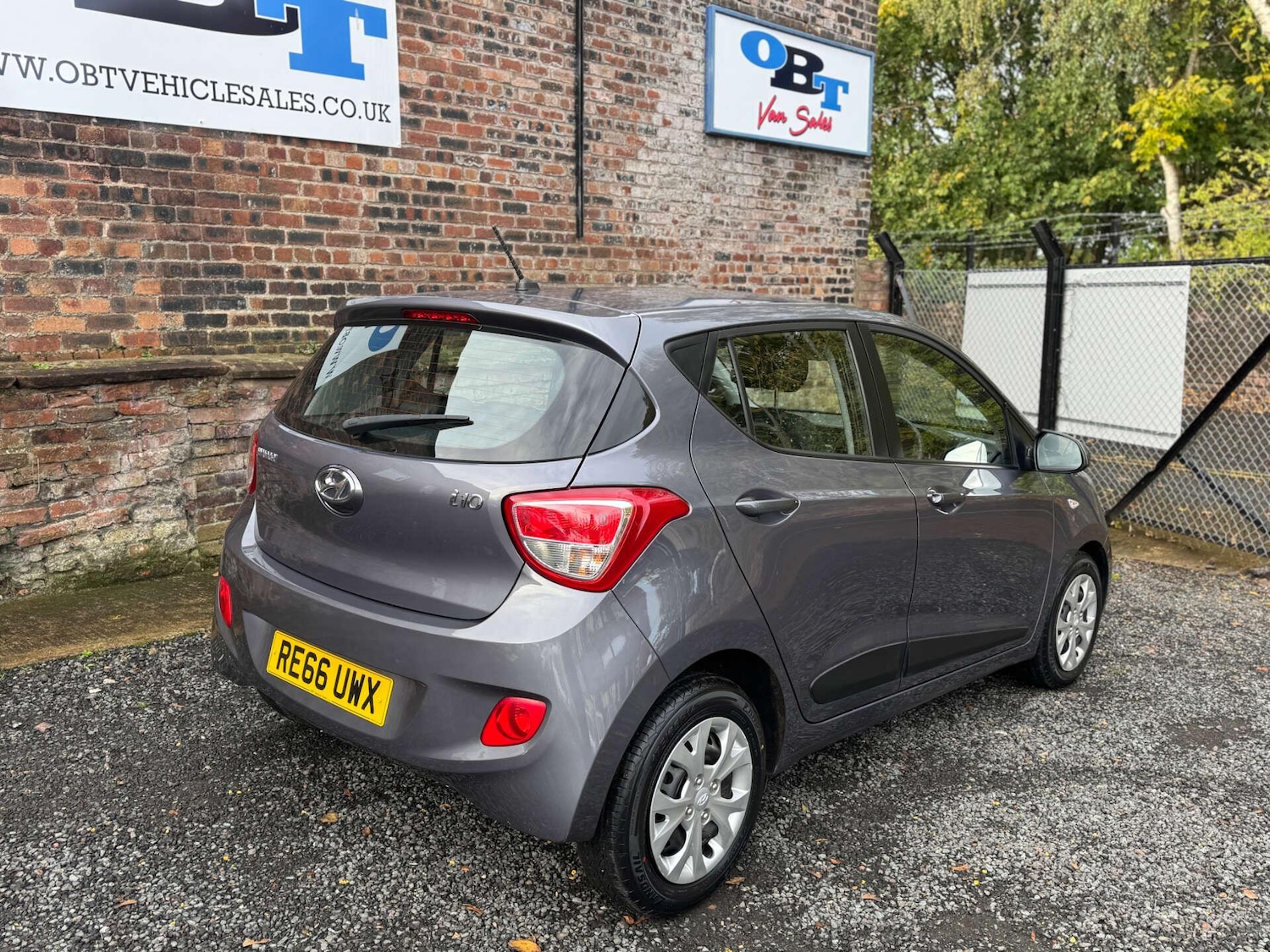 Used Hyundai i10 2016 for sale - 76434570: Photo 3