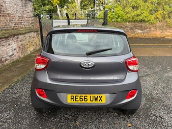 Used Hyundai i10 2016 for sale - 76434570: Photo