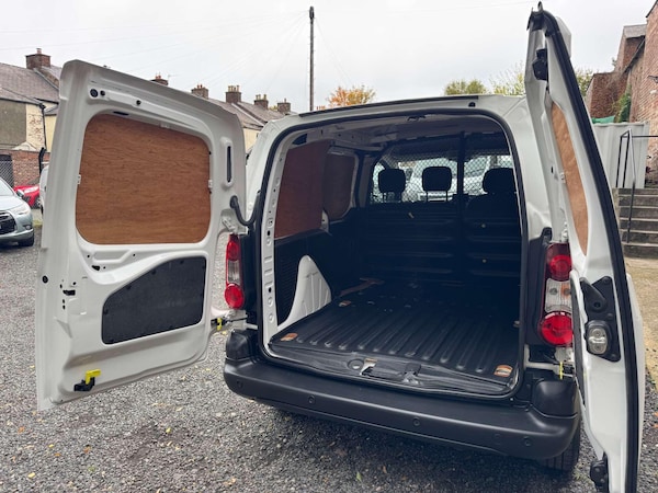 Used Peugeot Partner 2017 for sale - 76232899: Photo 10