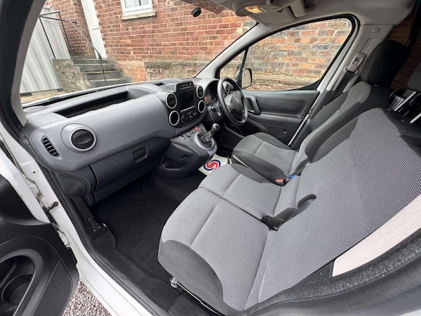 Used Peugeot Partner 2017 for sale - 76232899: Photo 18