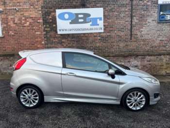 Used Ford Fiesta Van 2017 for sale - 73892112: Photo