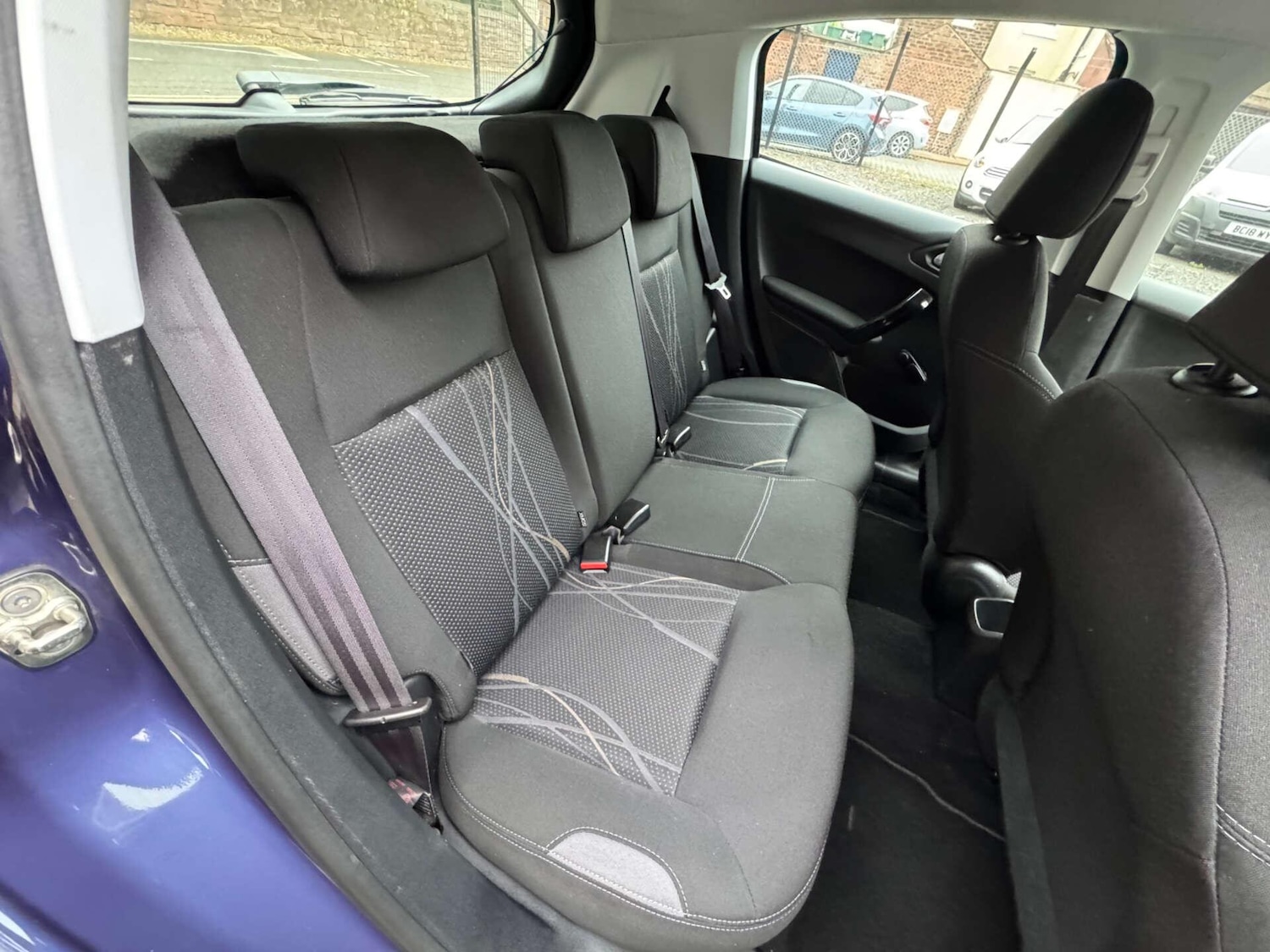 Used Peugeot 208 2013 for sale - 76297378: Photo 12
