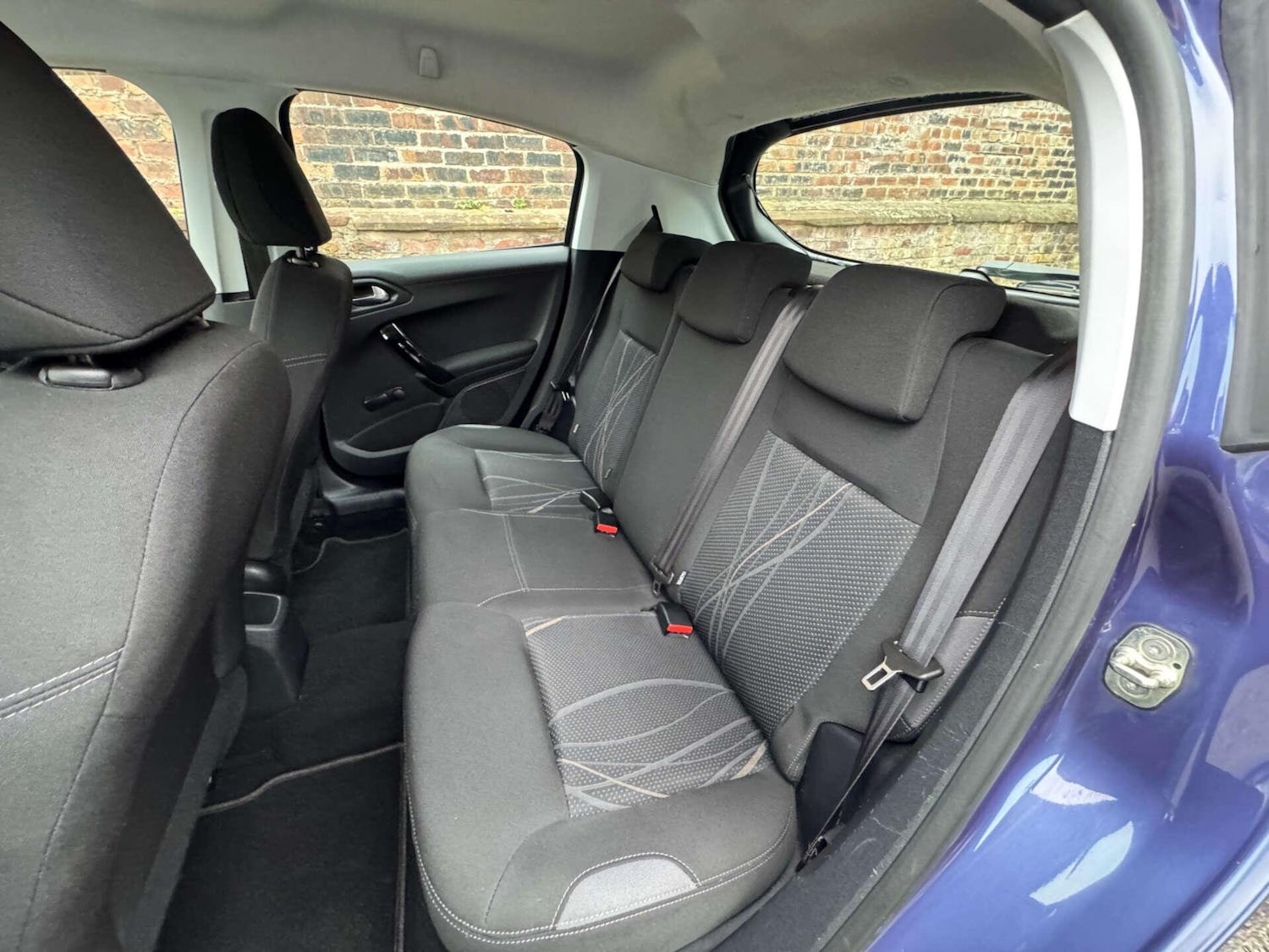 Used Peugeot 208 2013 for sale - 76297378: Photo 14