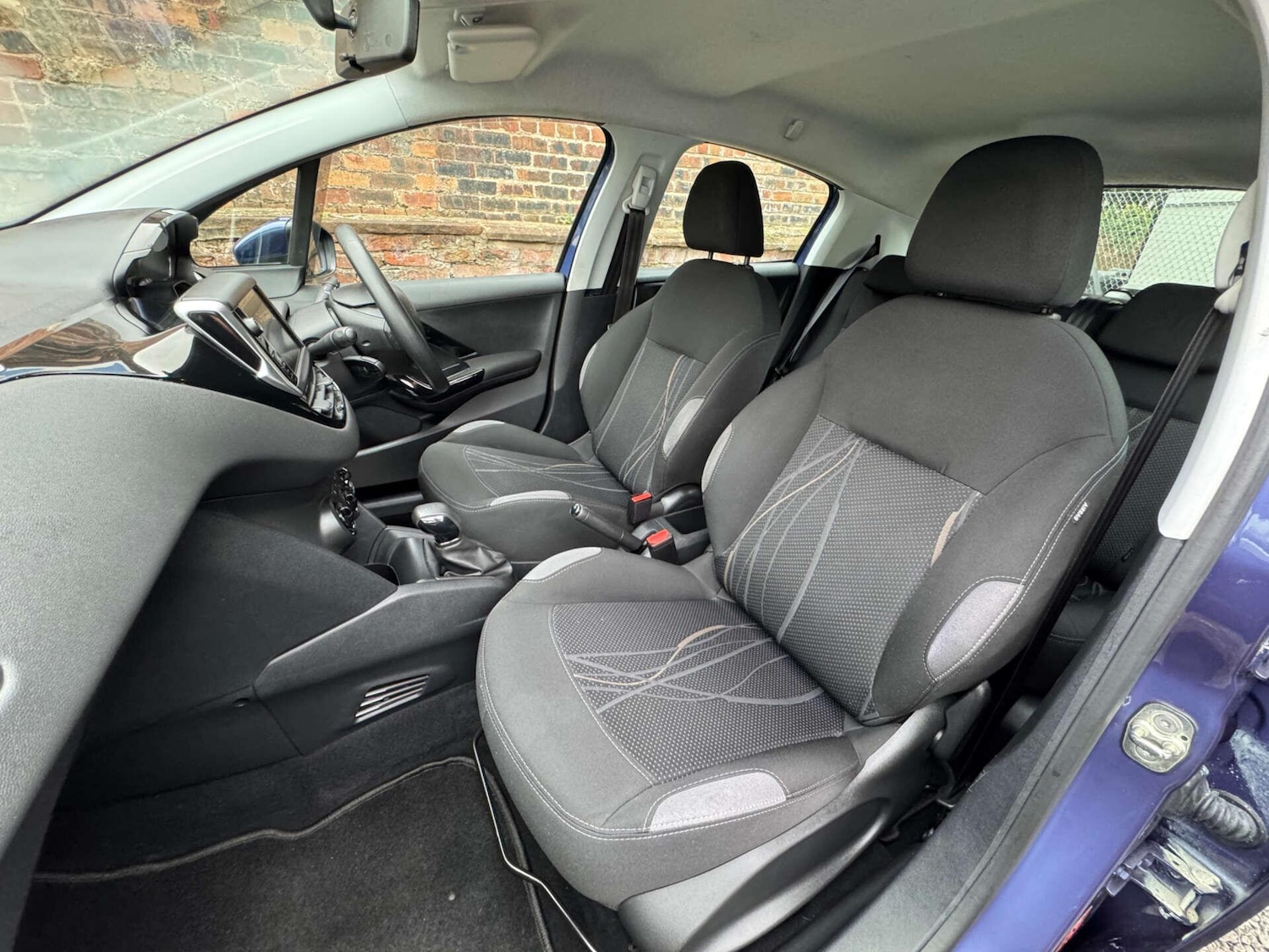 Used Peugeot 208 2013 for sale - 76297378: Photo 16