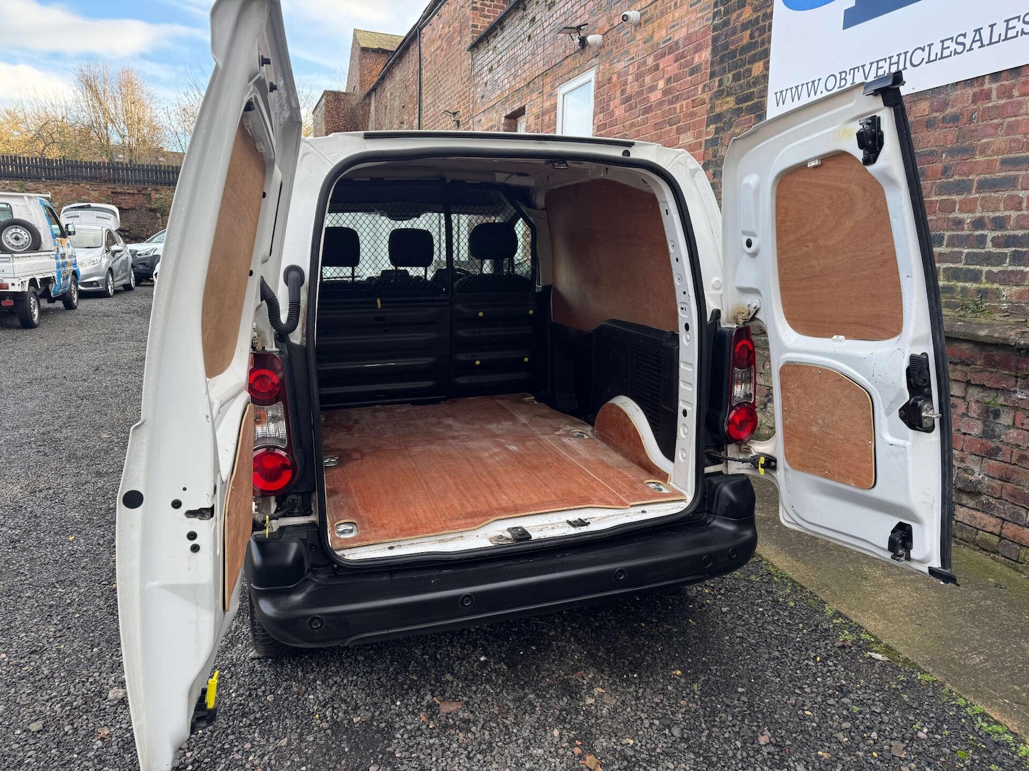 Used Peugeot Partner 2017 for sale - 77232328: Photo 14