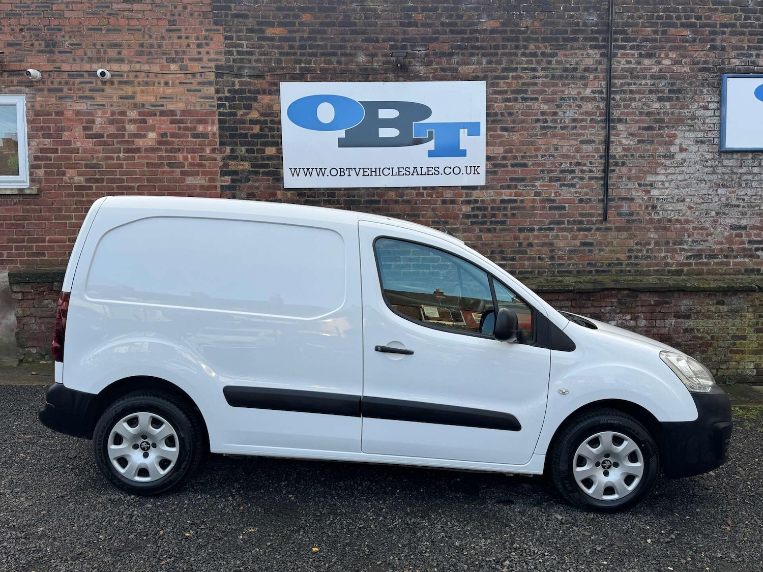 Used Peugeot Partner 2017 for sale - 77232328: Photo 2