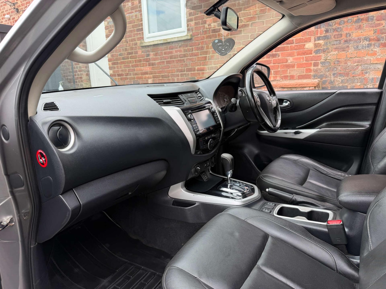 Used Nissan Navara 2018 for sale - 78179060: Photo 10