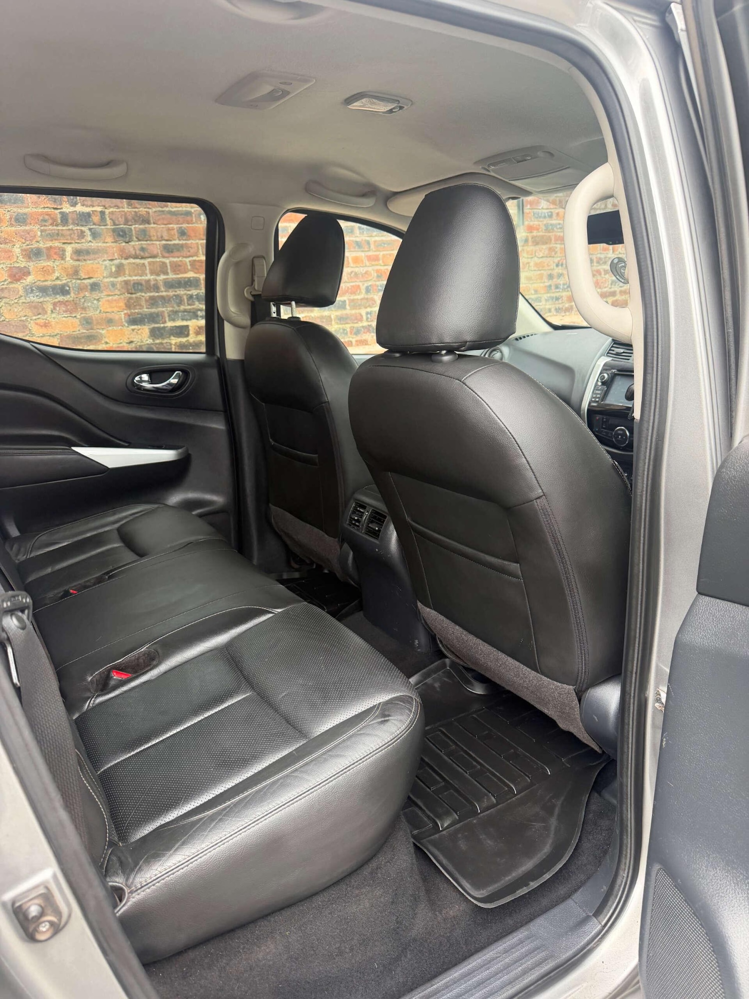 Used Nissan Navara 2018 for sale - 78179060: Photo 9