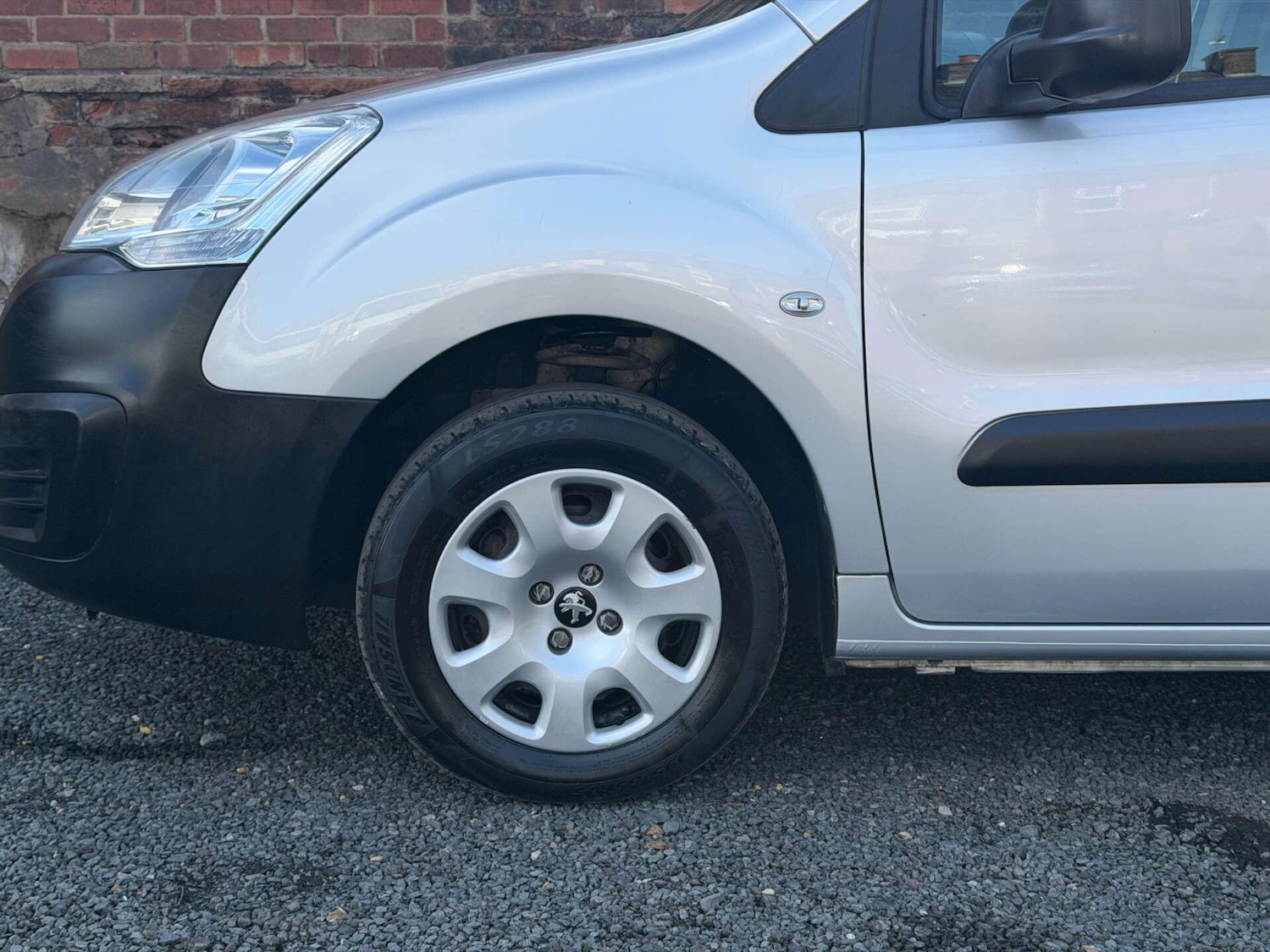 Used Peugeot Partner 2017 for sale - 78175841: Photo 28