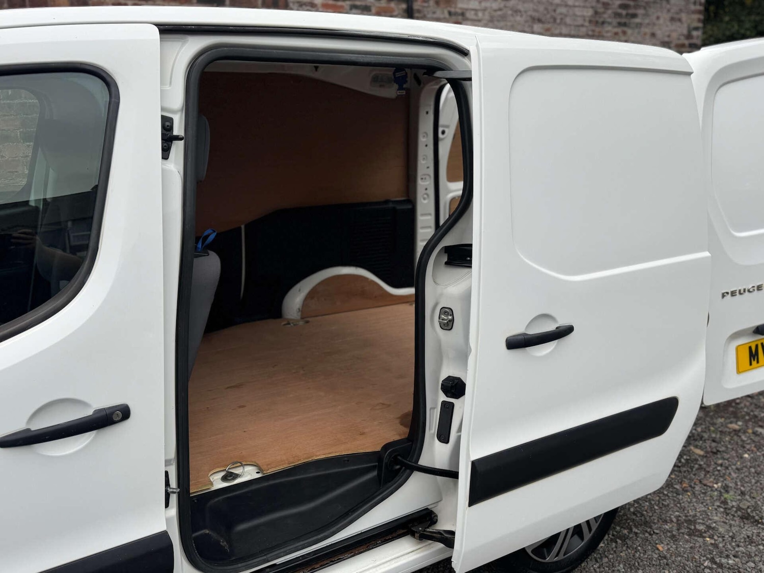 Used Peugeot Partner 2016 for sale - 76315773: Photo 11