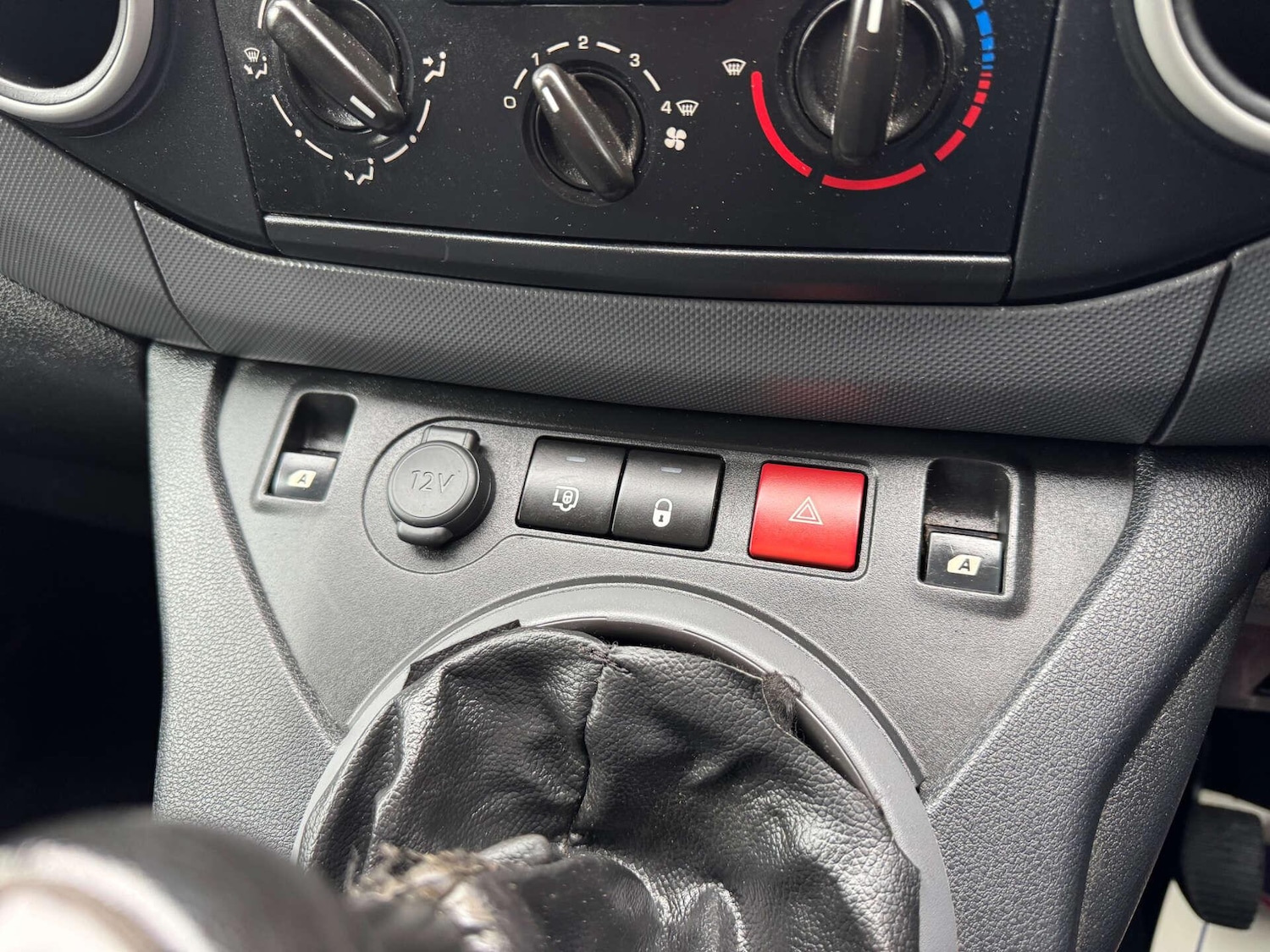 Used Peugeot Partner 2016 for sale - 76315773: Photo 18