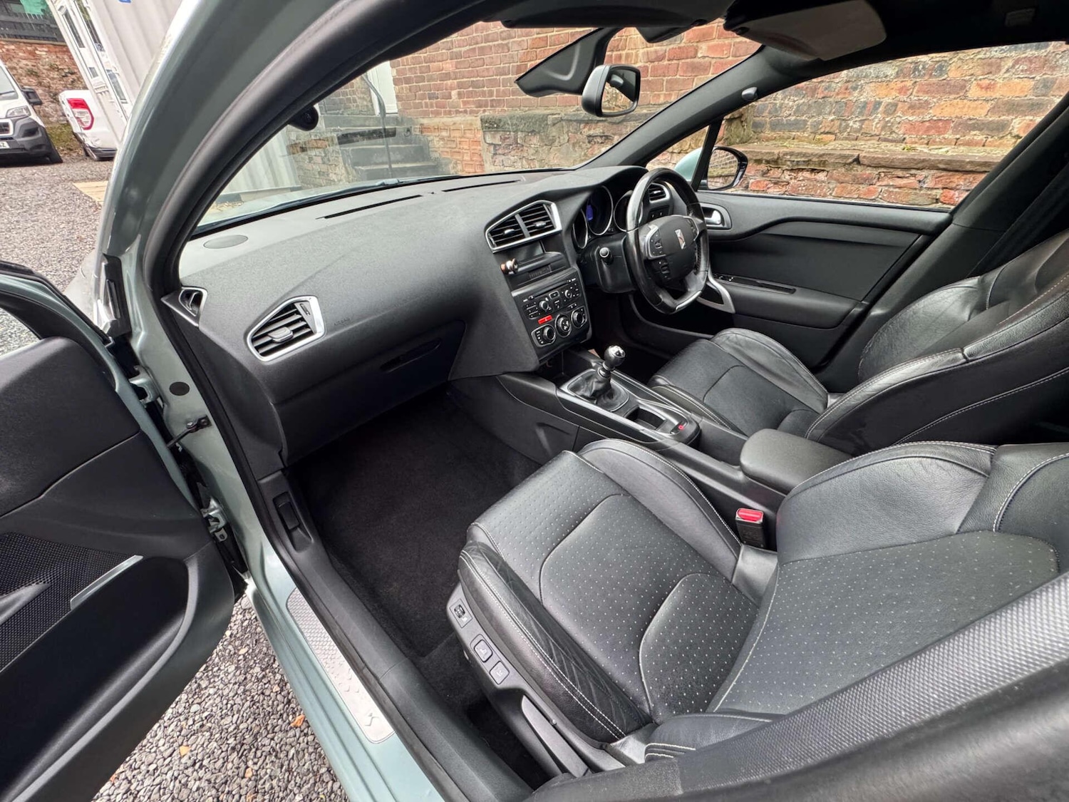 Used Citroen DS4 2011 for sale - 76154570: Photo 12