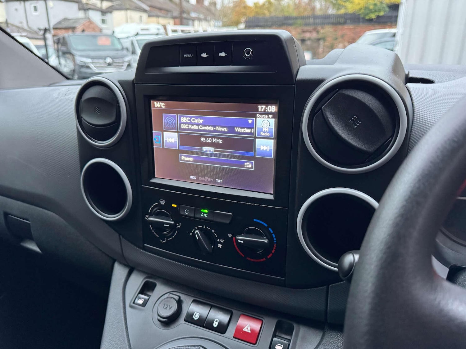 Used Peugeot Partner 2018 for sale - 76474797: Photo 17