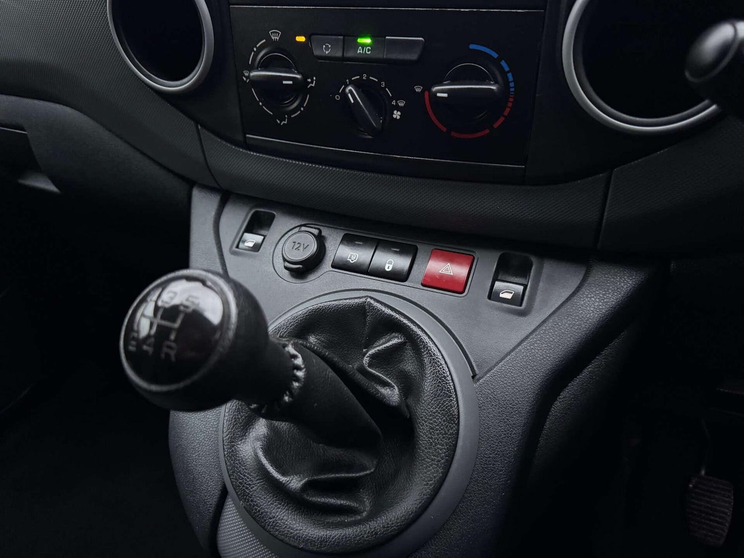 Used Peugeot Partner 2018 for sale - 76474797: Photo 18