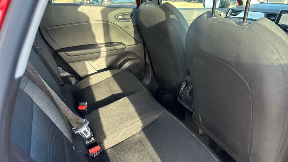 Used Renault Captur 2021 for sale - 76874925: Photo 14