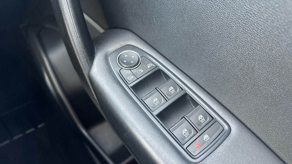 Used Renault Captur 2021 for sale - 76874925: Photo 21