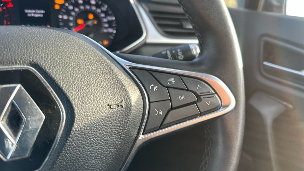 Used Renault Captur 2021 for sale - 76874925: Photo 23