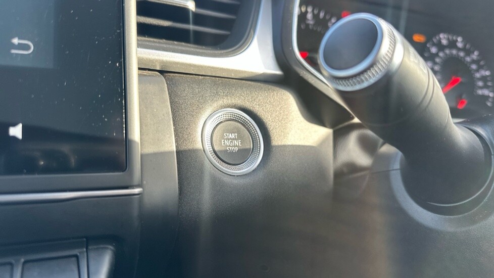 Used Renault Captur 2021 for sale - 76874925: Photo 42