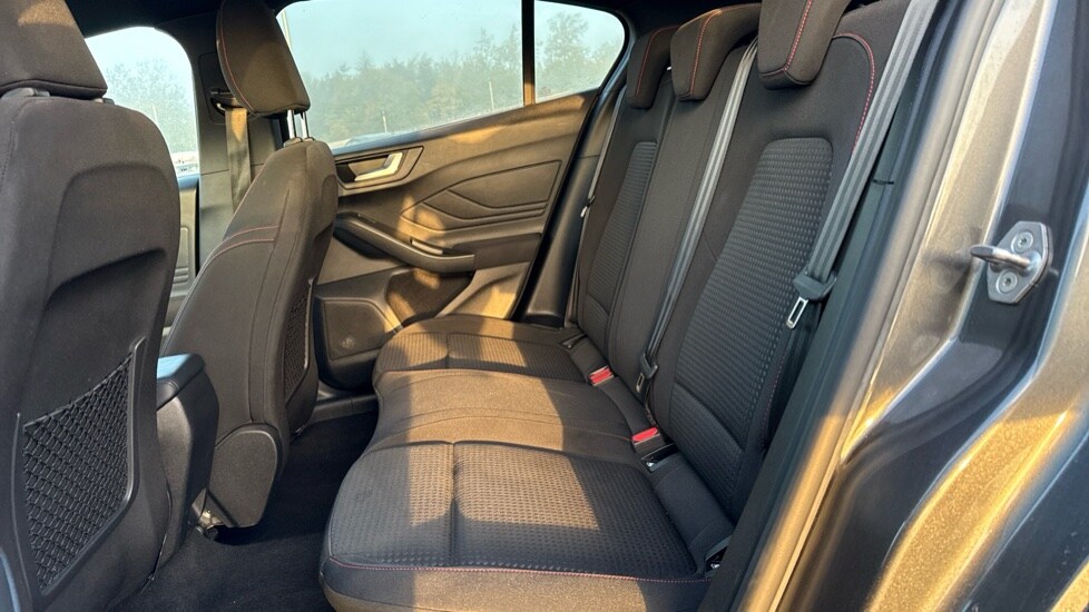 Used Ford Focus 2023 for sale - 76008098: Photo 14