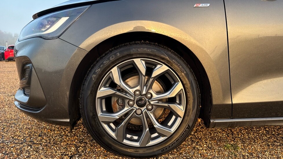 Used Ford Focus 2023 for sale - 76008098: Photo 17