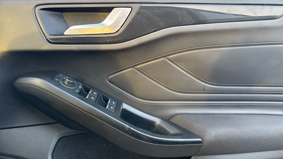 Used Ford Focus 2023 for sale - 76008098: Photo 31