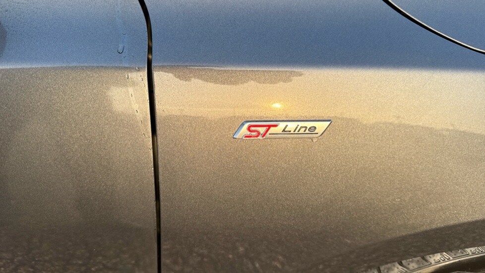 Used Ford Focus 2023 for sale - 76008098: Photo 39