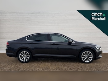Used Volkswagen Passat 2018 for sale - 76372996: Photo