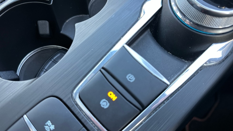 Used Ford Kuga 2024 for sale - 76873596: Photo 38