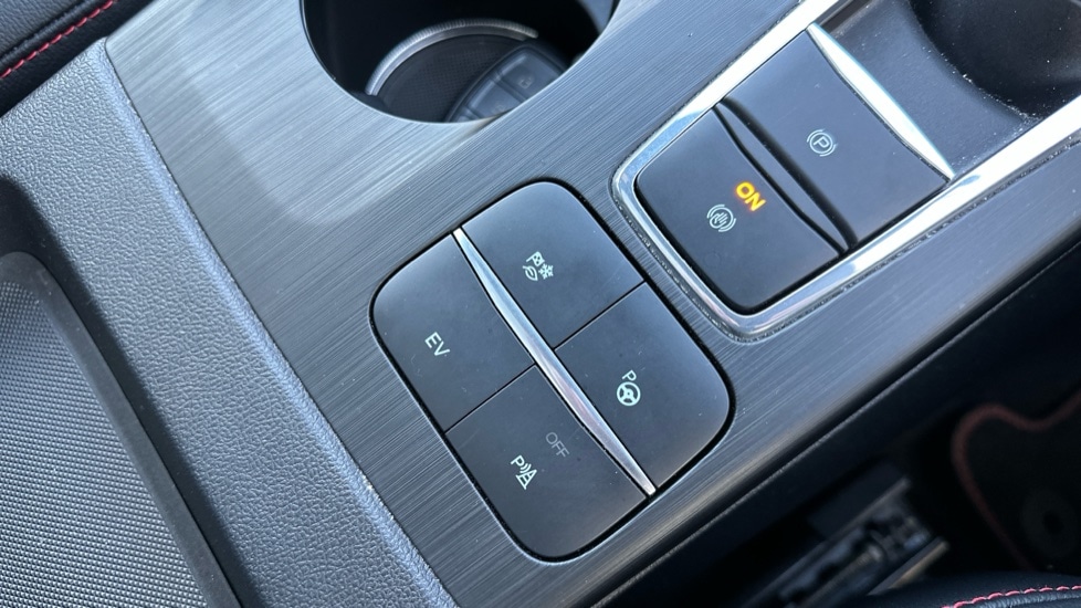 Used Ford Kuga 2024 for sale - 76873596: Photo 39