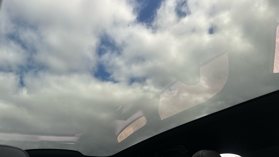 Used Ford Explorer 2024 for sale - 76868861: Photo 37