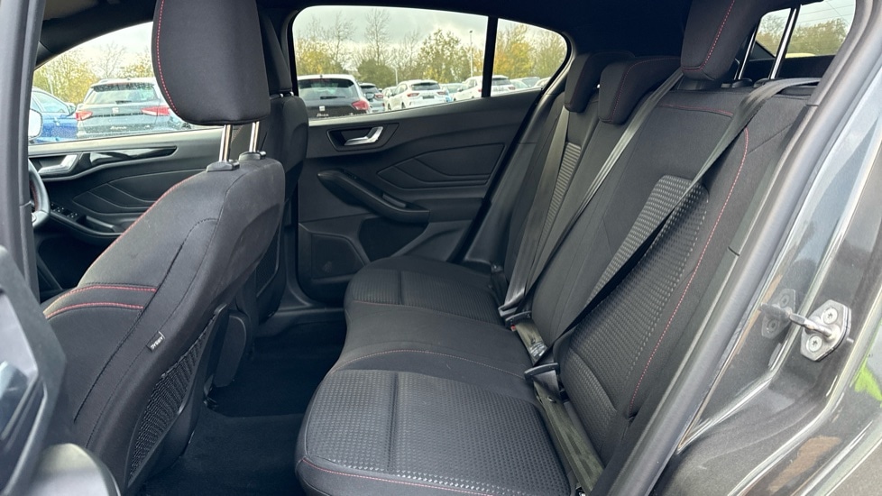 Used Ford Focus 2023 for sale - 76872441: Photo 14