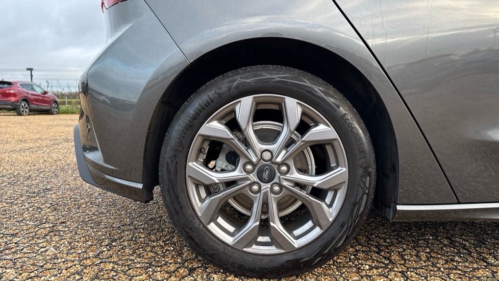 Used Ford Focus 2023 for sale - 76872441: Photo 19