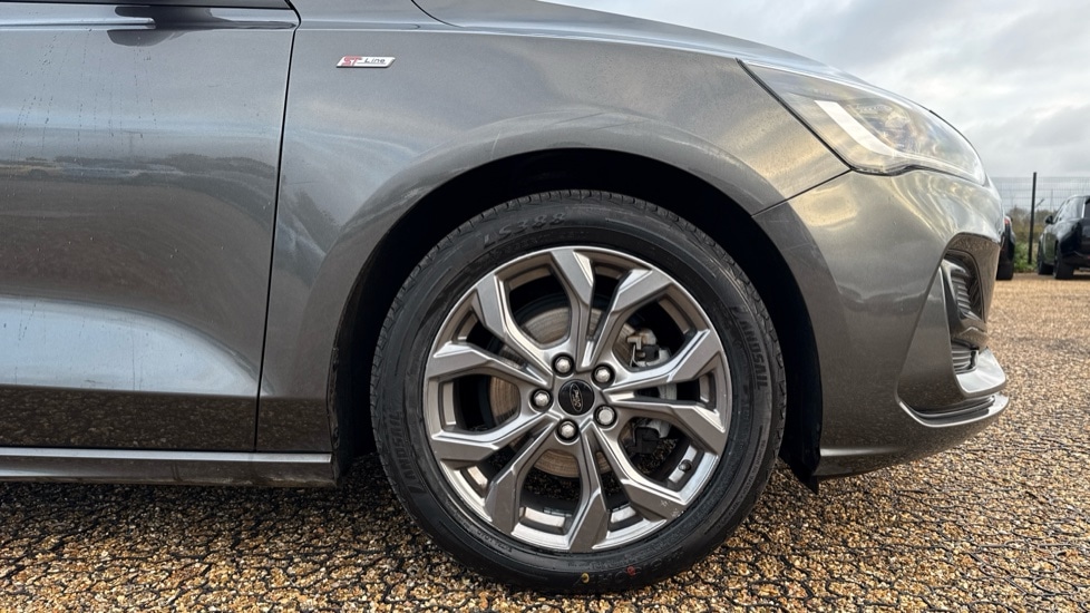 Used Ford Focus 2023 for sale - 76872441: Photo 20