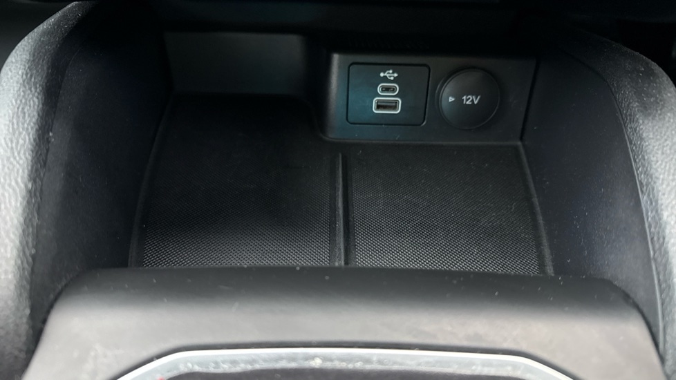 Used Ford Focus 2023 for sale - 76872441: Photo 32