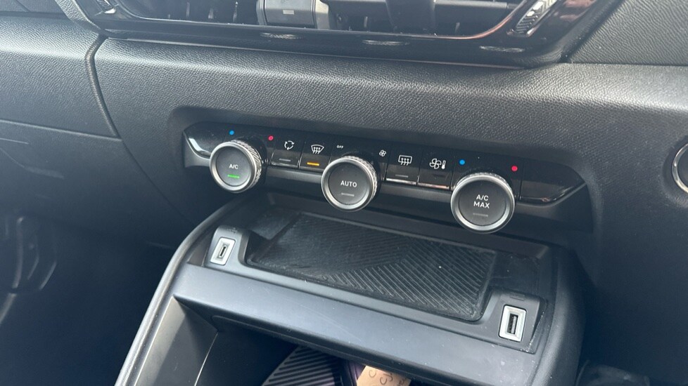 Used Citroen C4 2021 for sale - 76874412: Photo 33