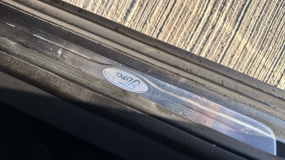 Used Ford C-Max 2016 for sale - 76954295: Photo 32