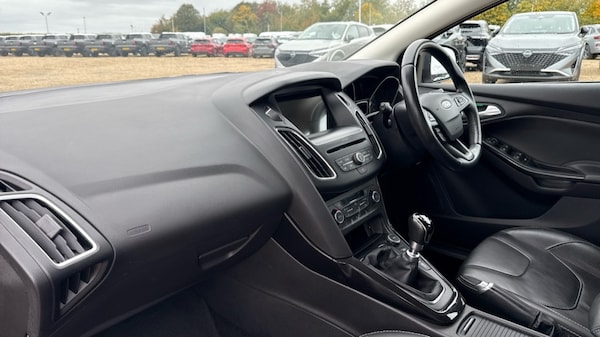 Used Ford Focus 2017 for sale - 76273009: Photo 10