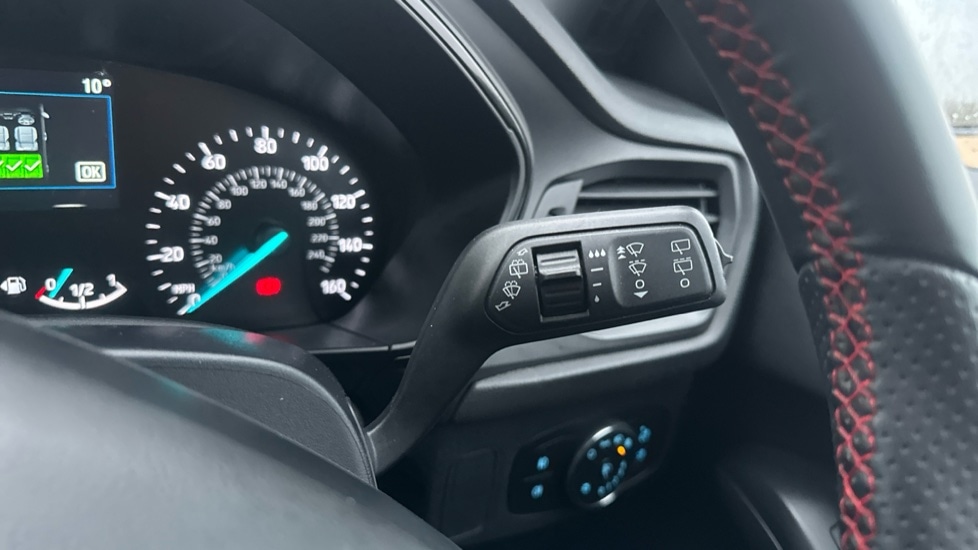 Used Ford Focus 2023 for sale - 76873040: Photo 23