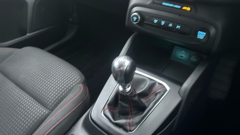 Used Ford Focus 2023 for sale - 76873040: Photo 26