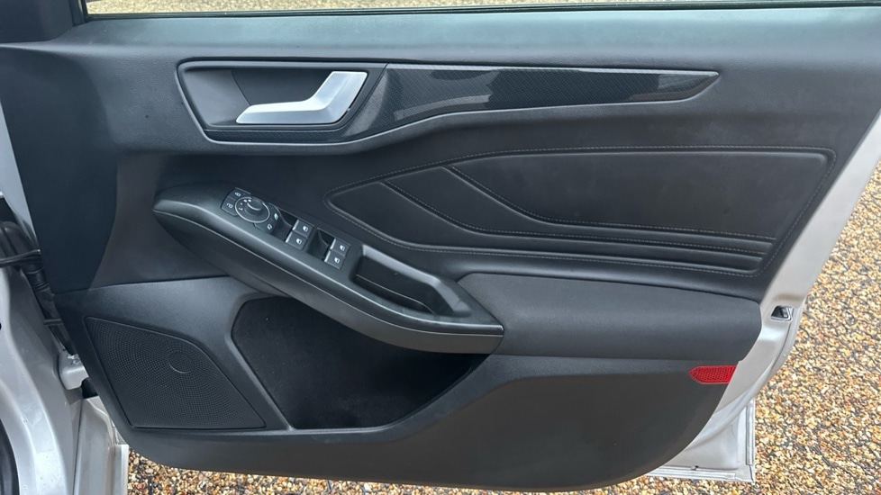 Used Ford Focus 2023 for sale - 76873040: Photo 29