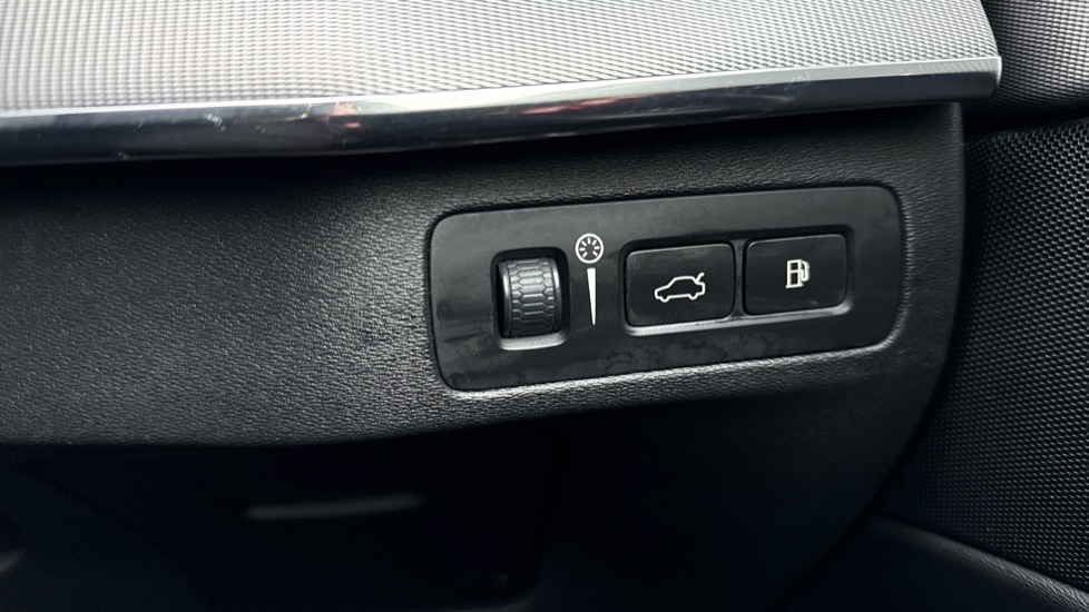 Used Volvo XC90 2016 for sale - 76937471: Photo 21