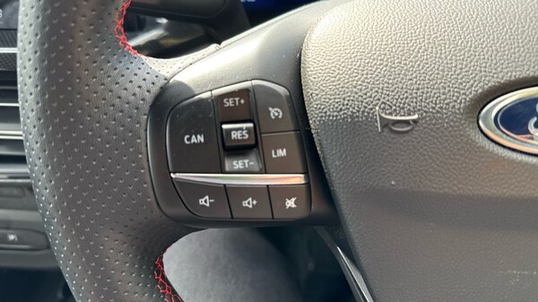 Used Ford Focus 2022 for sale - 75660364: Photo 25