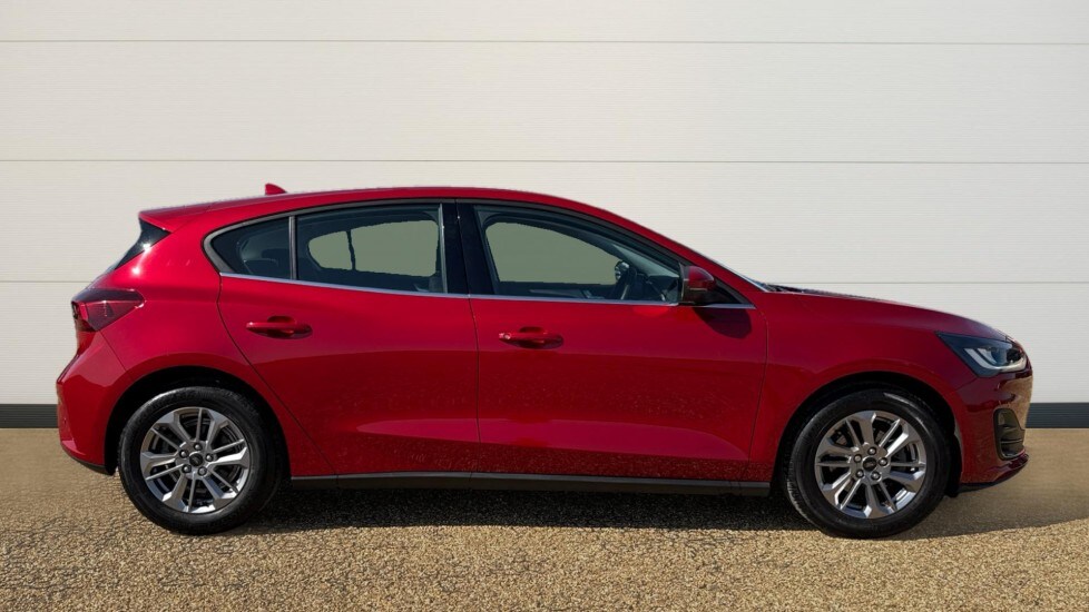 Used Ford Focus 2023 for sale - 76007948: Photo 2